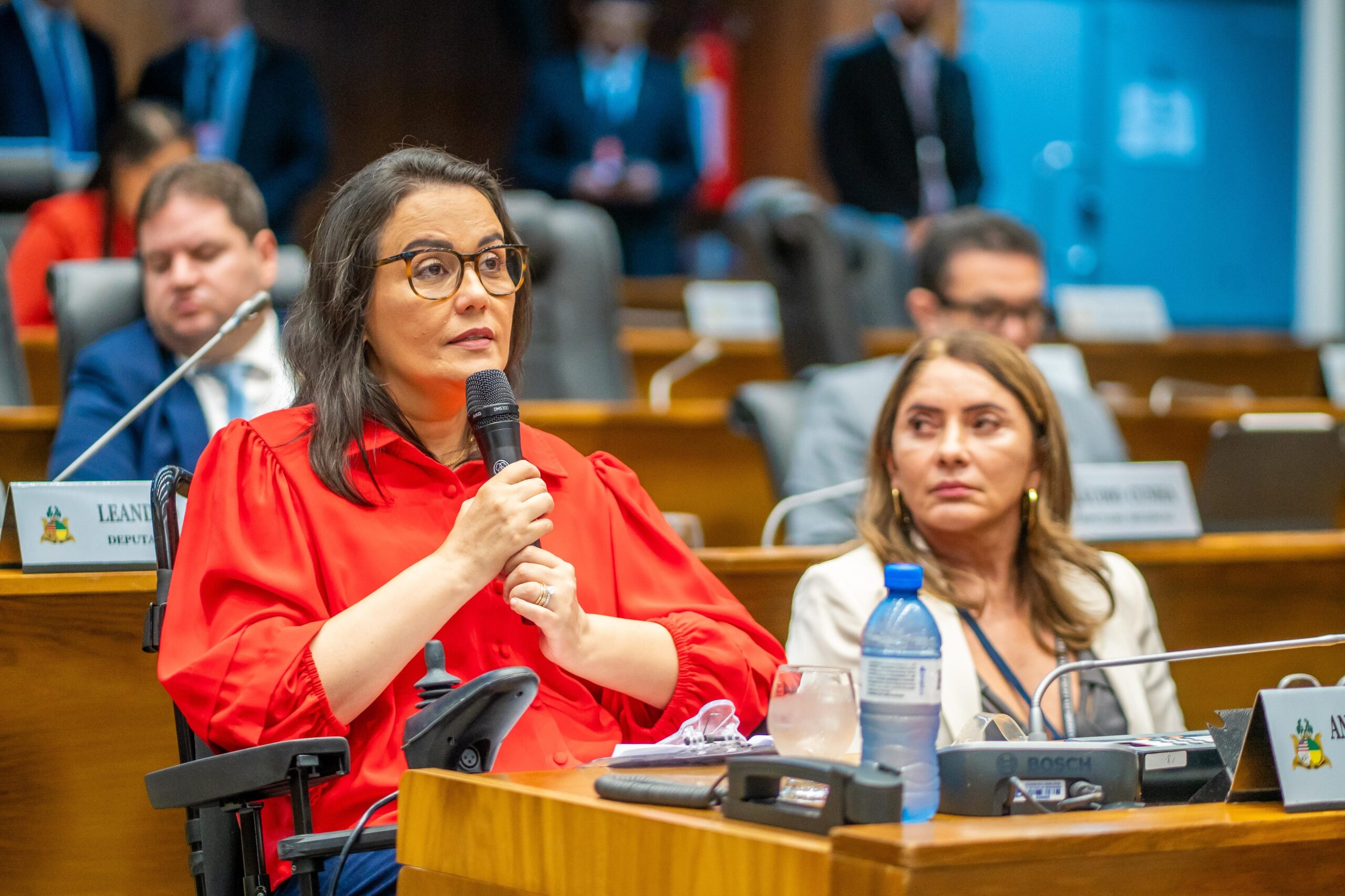 Andreia Rezende parabeniza governador pelo programa Cartão Travessia