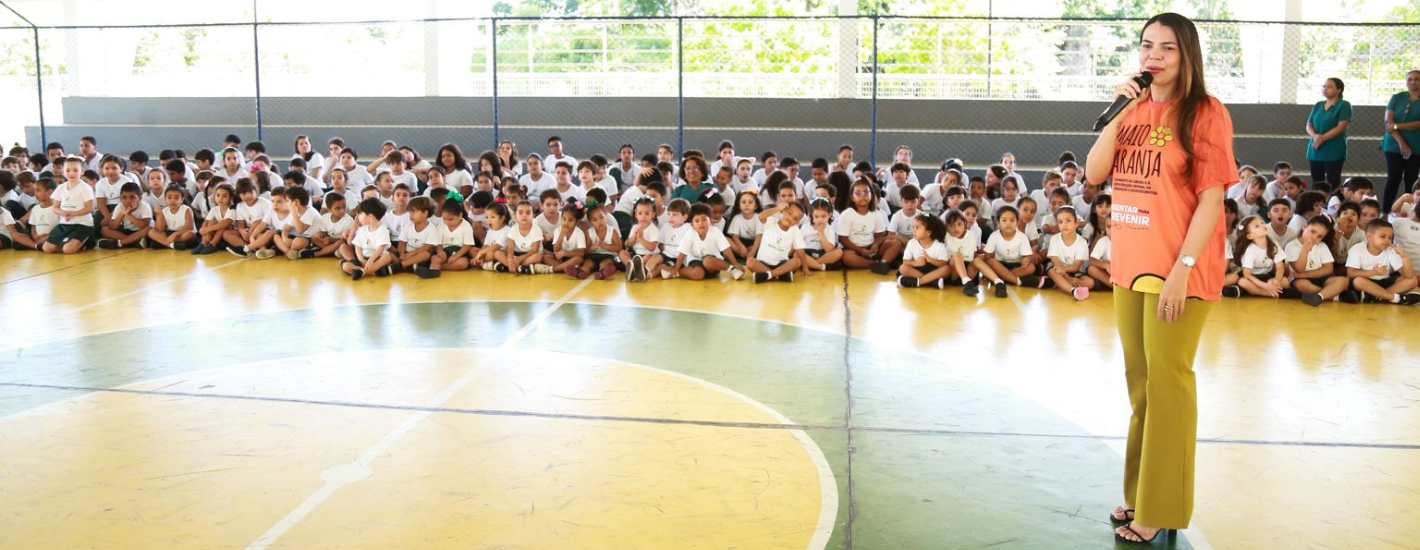 Deputada Janaína participa do encerramento da campanha Maio Laranja envolvendo pais e alunos da Creche-Escola Sementinha