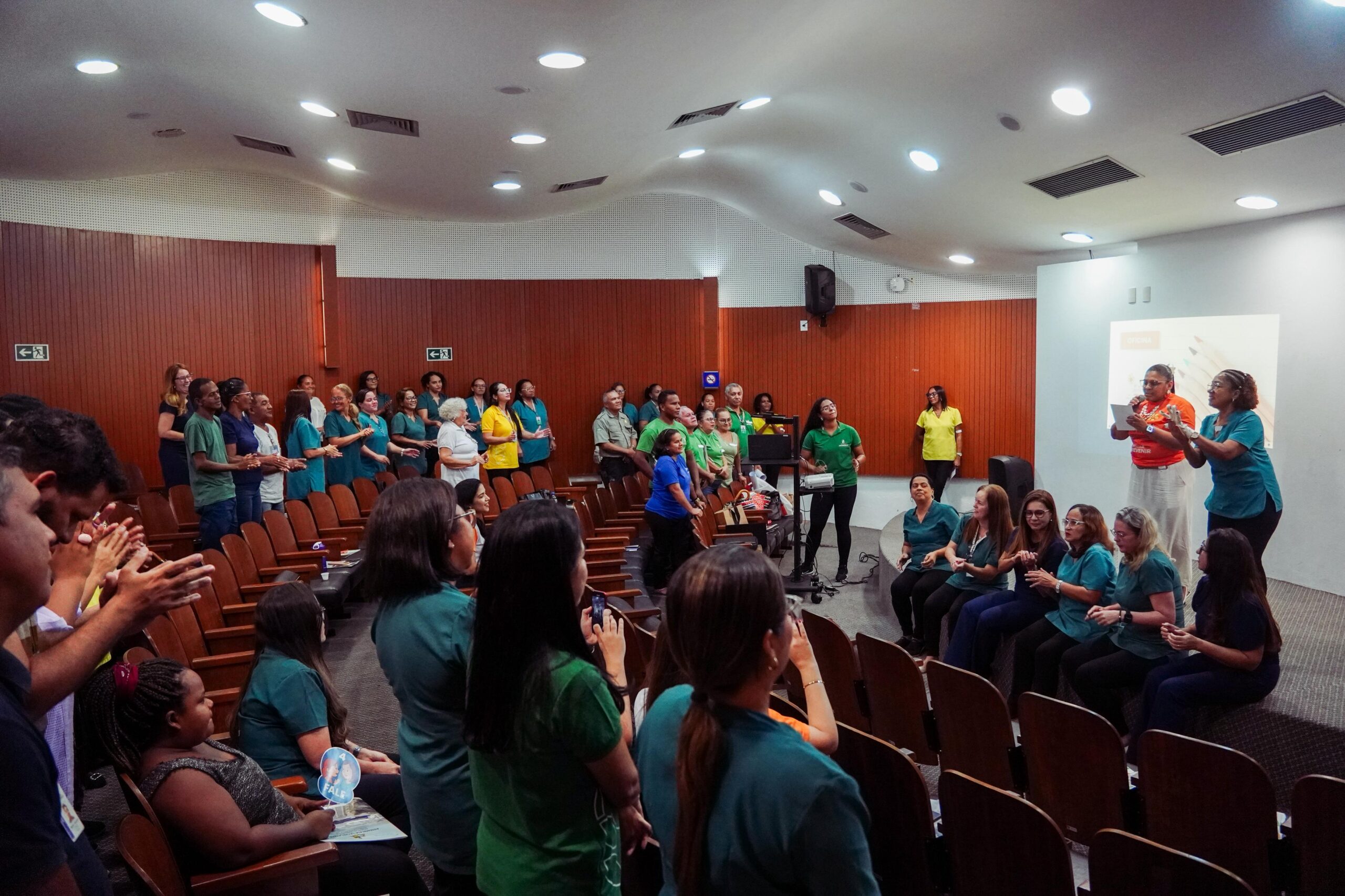 Creche-Escola Sementinha recebe ação da campanha ‘Maio Laranja’