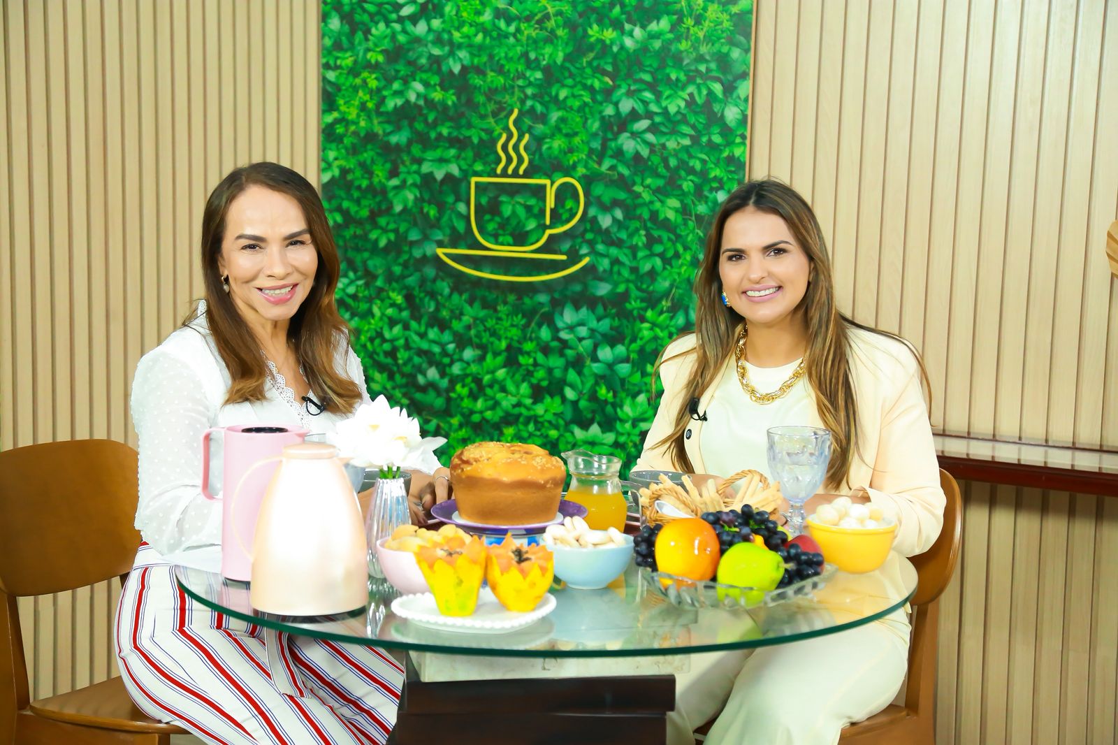 Vereadora Thay Evangelista destaca protagonismo feminino e o 1º Encontro de Legisladoras em entrevista ao ‘Café com Notícias’