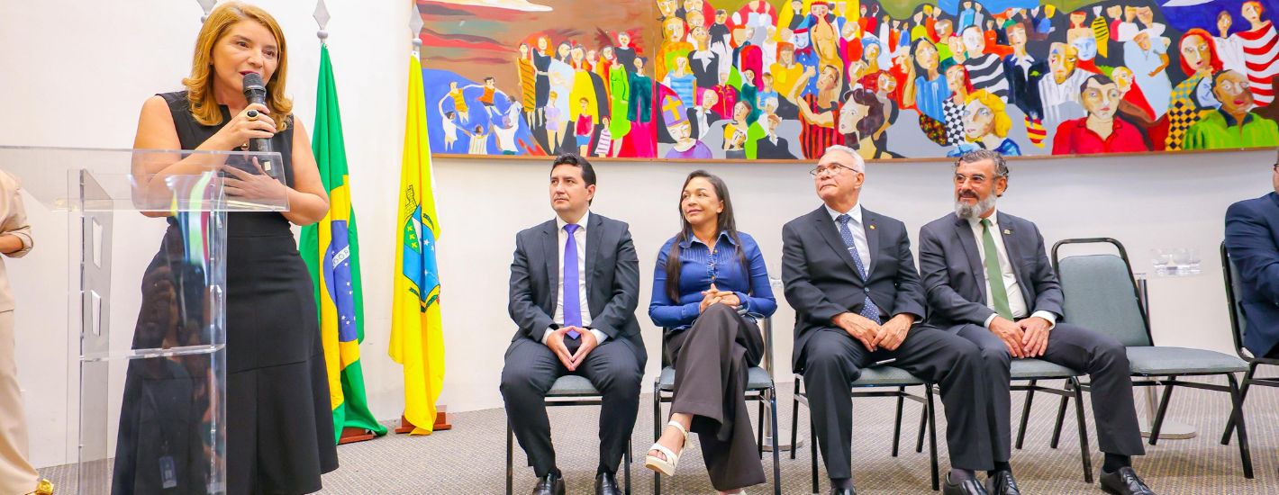 Iracema Vale prestigia posse dos novos defensores públicos do Maranhão