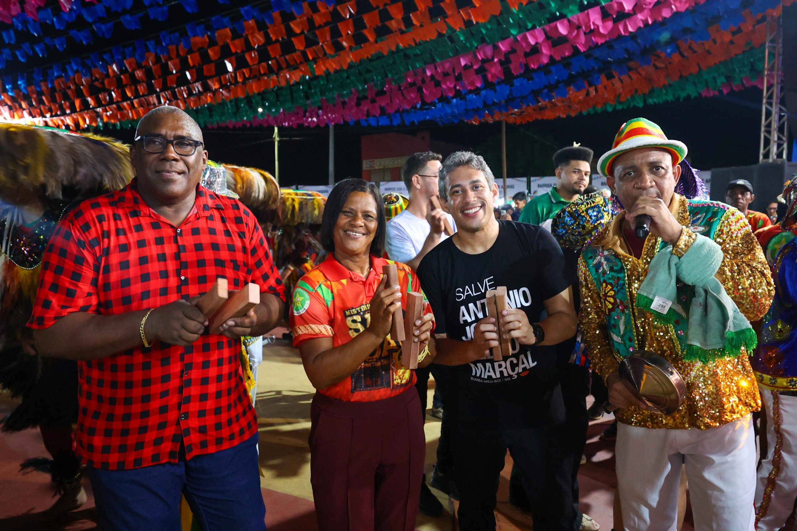 Deputado Osmar Filho prestigia tradicional Encontro de Bois em Olinda Nova do Maranhão