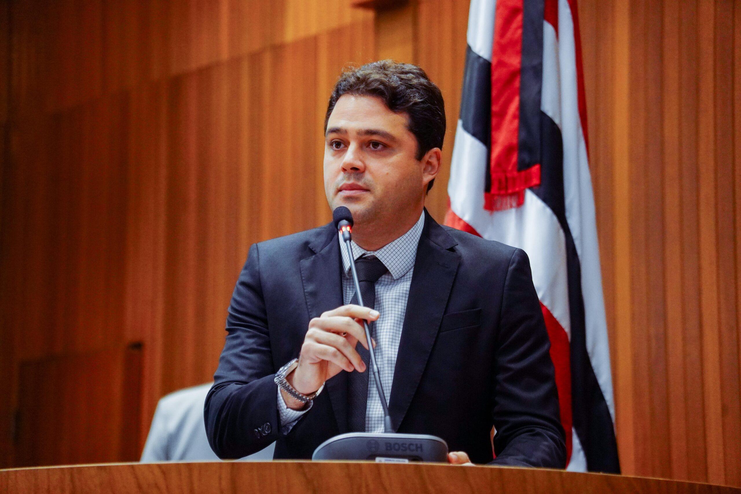 Deputado Leandro Bello garante importantes obras em Timon