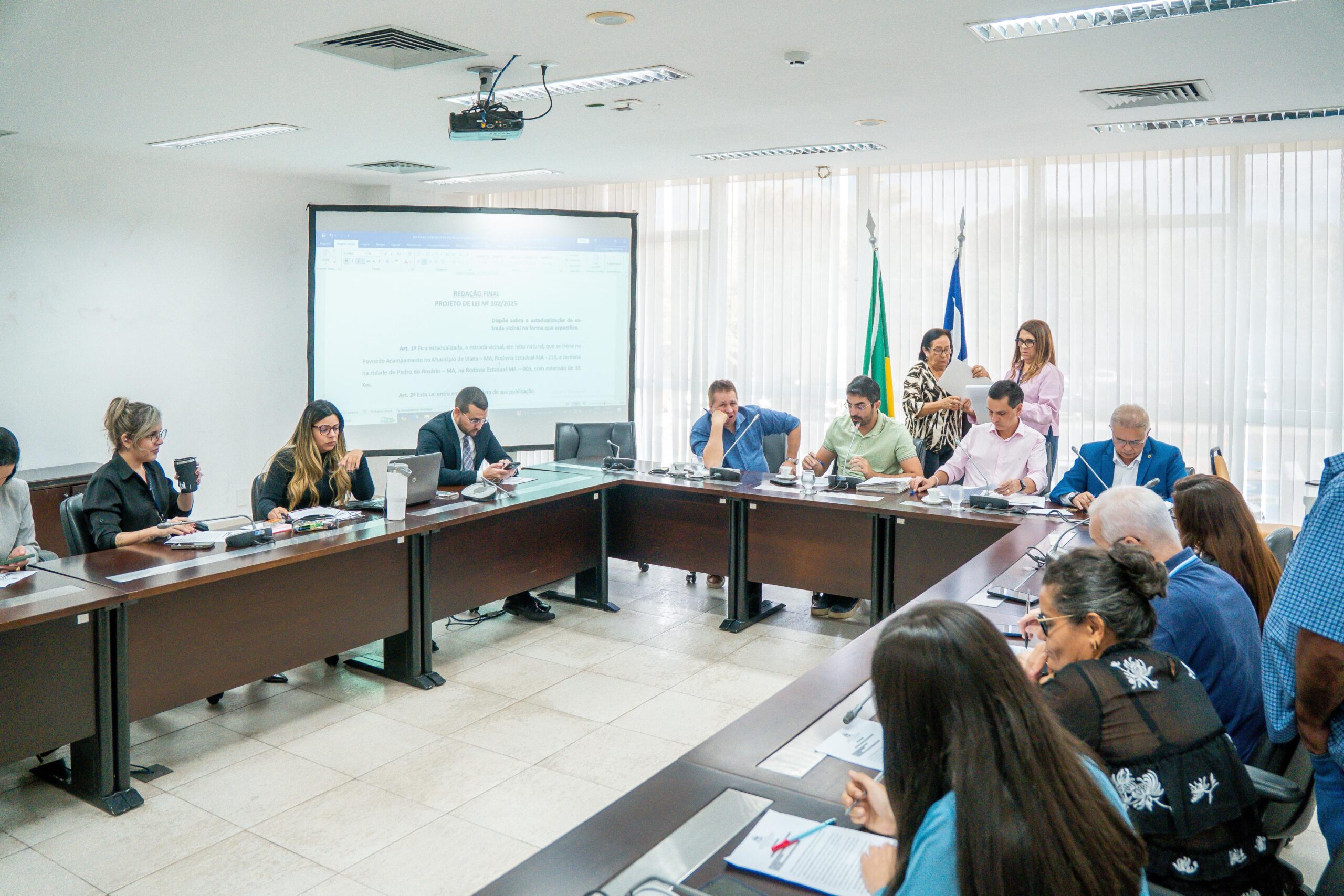 CCJ aprova projeto de intercâmbio para estudantes da rede pública estadual