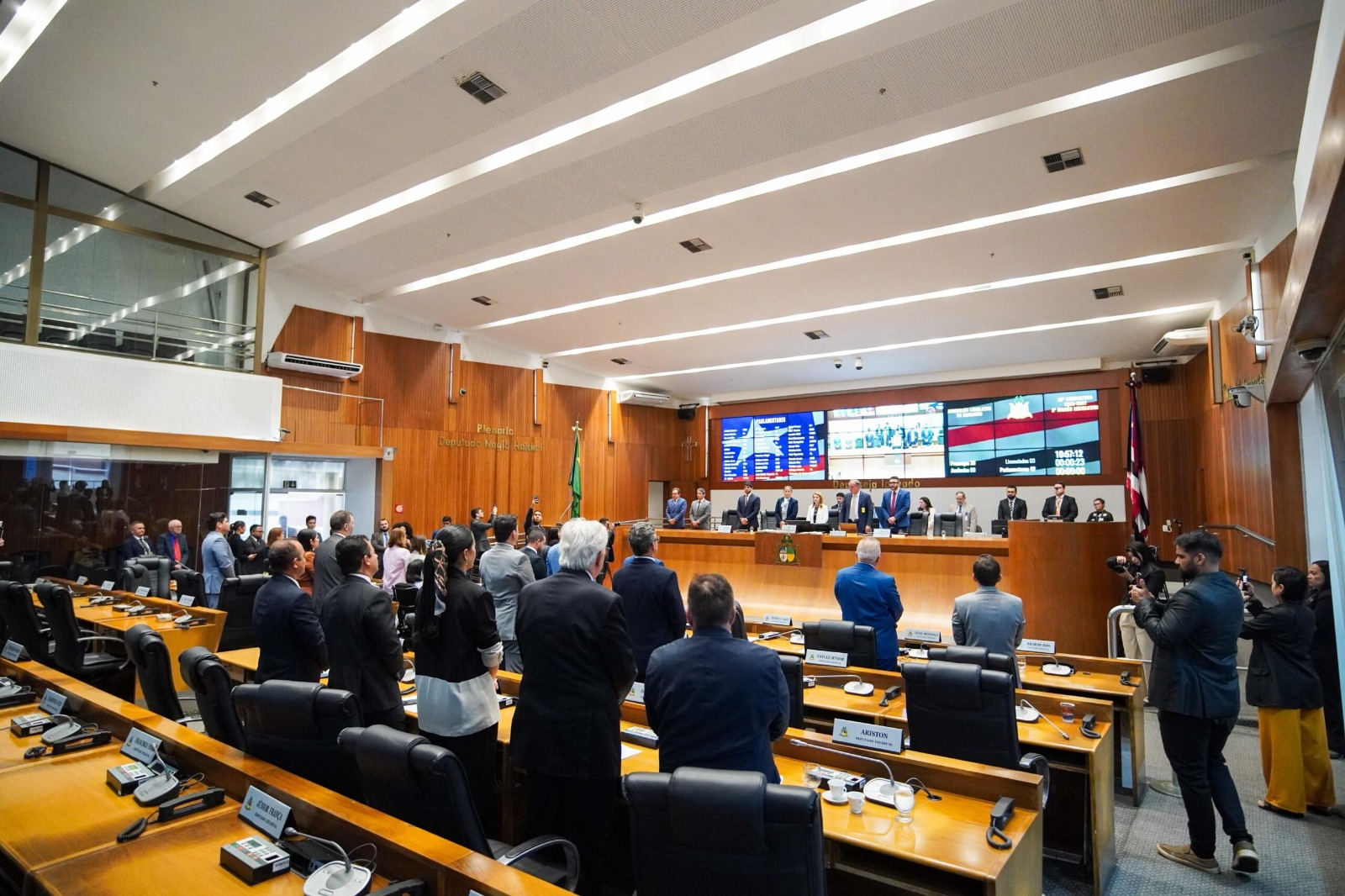Assembleia Legislativa faz minuto de silêncio por morte de vereador