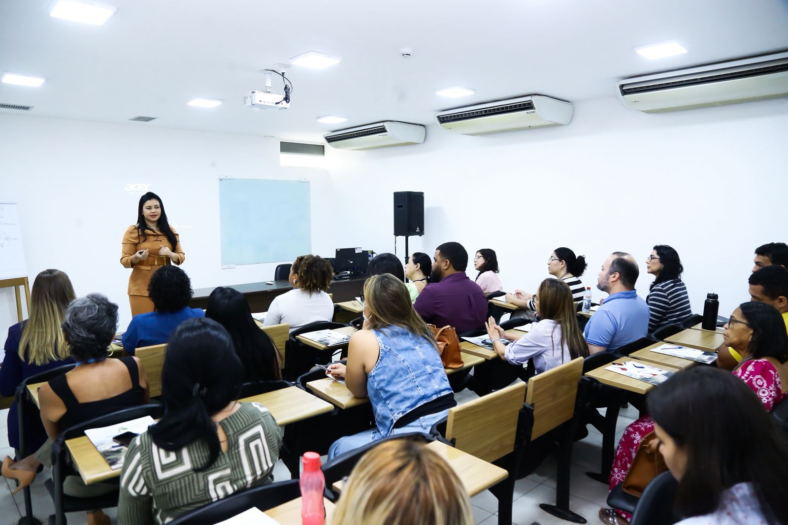 Escola do Legislativo promove curso de Redação Oficial para servidores da Assembleia Legislativa