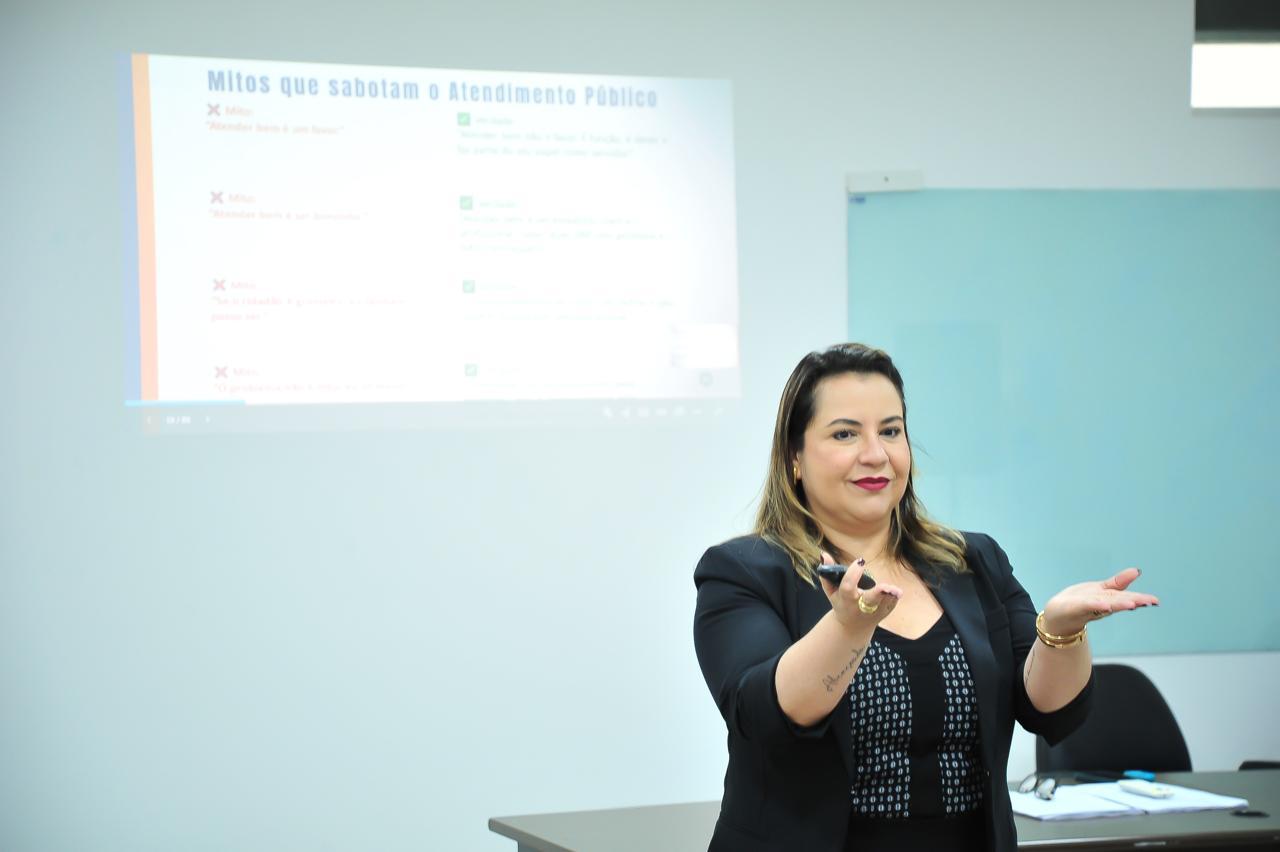 Escola do Legislativo inicia Curso de Atendimento ao Público para servidores da Assembleia