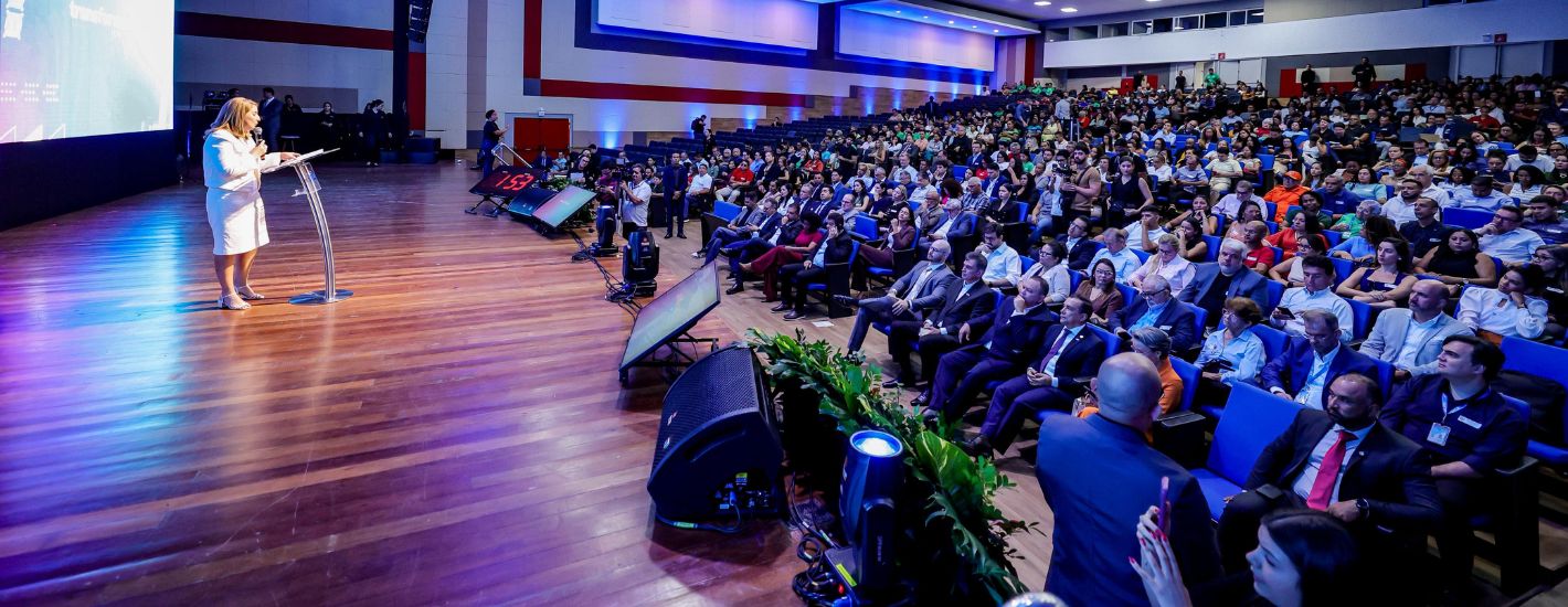 Iracema Vale reafirma compromisso com o fortalecimento dos pequenos negócios durante abertura do ‘Transformar Juntos’