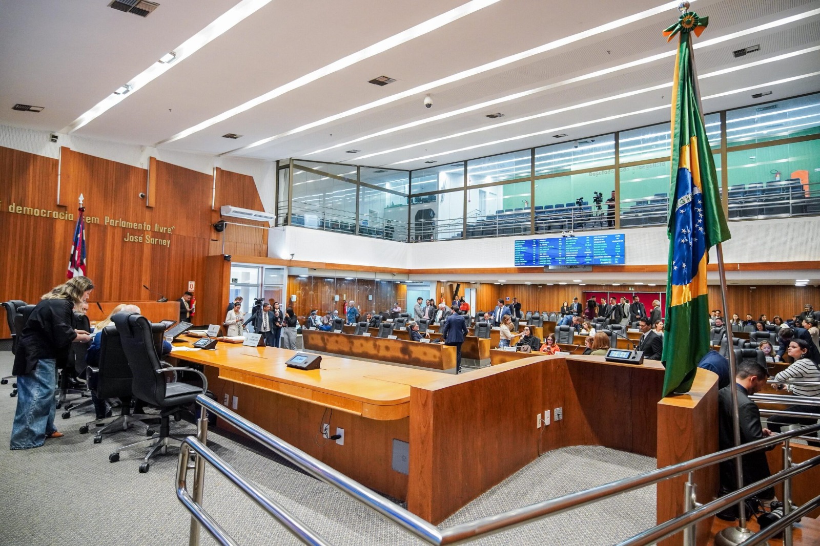 Assembleia aprova diretrizes para incentivo à inserção de mulheres no mercado digital