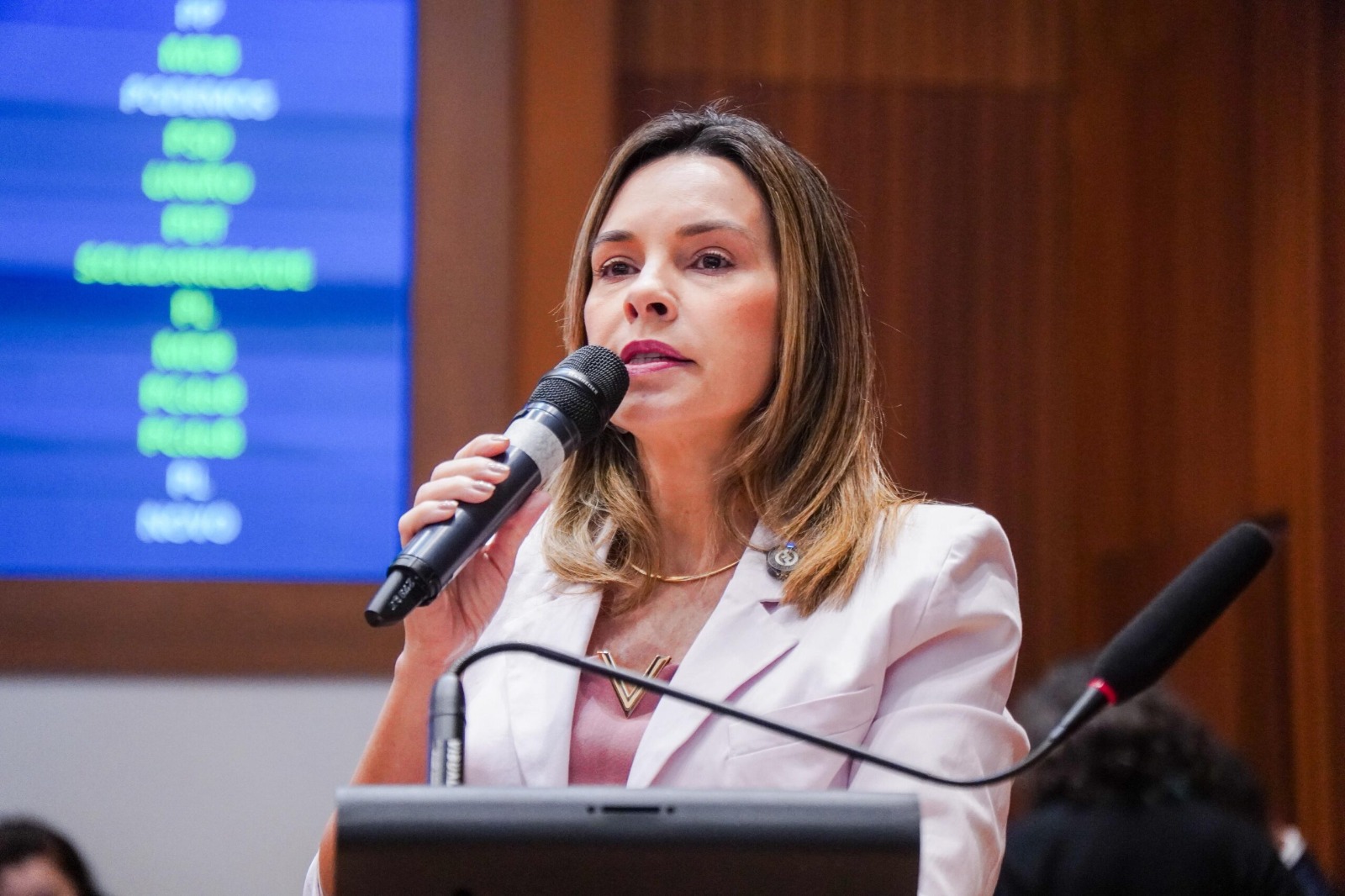 Dra. Vivianne destaca importância da campanha ‘Agosto Lilás’