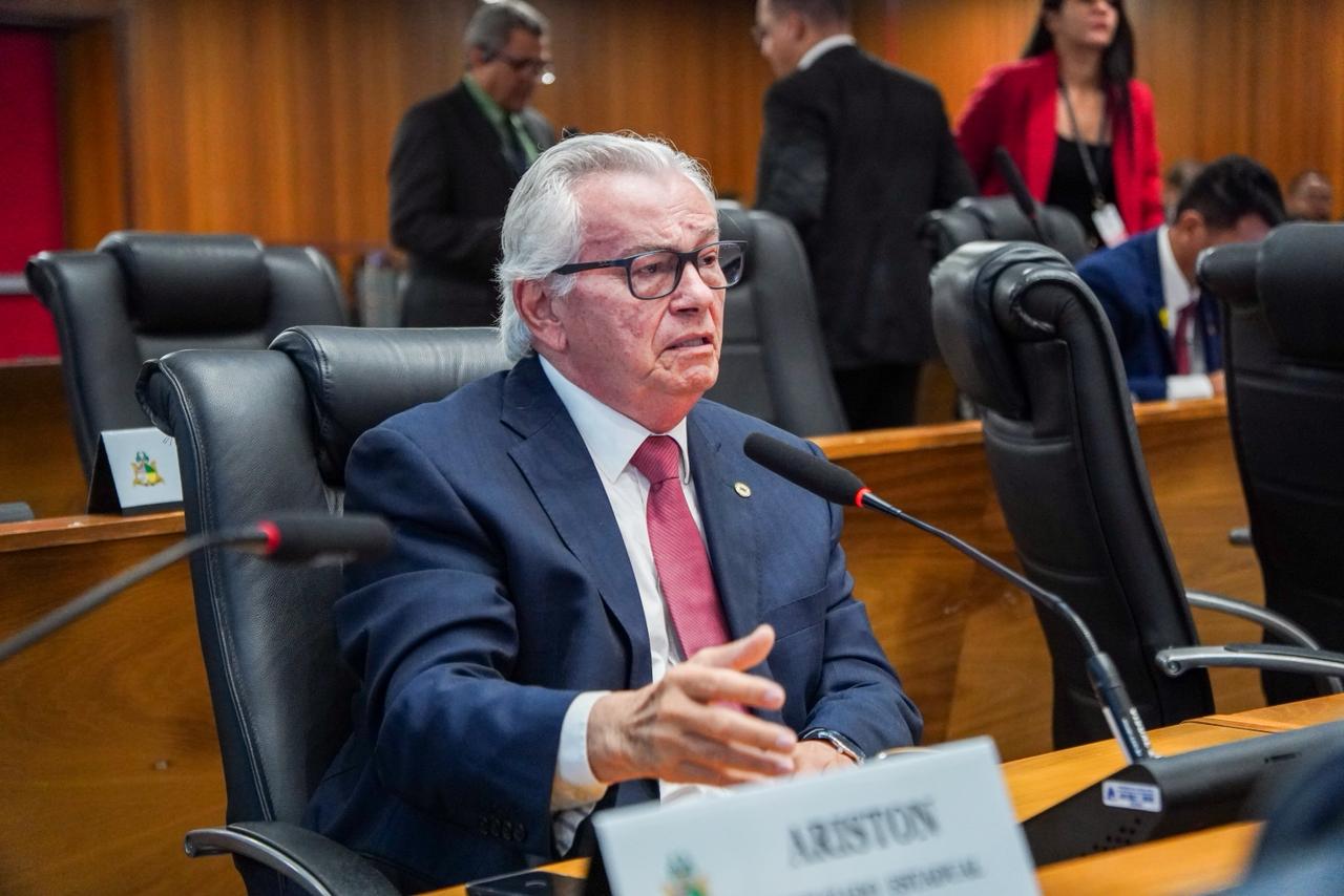 Arnaldo Melo defende obra na MA-372 e atesta que oposição faz crítica vazia ao tentar diminuir impactos das ações do governo