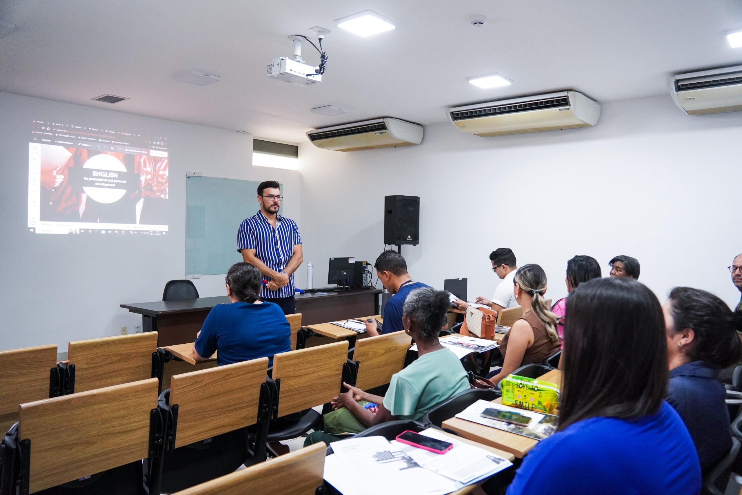 Escola do Legislativo inicia nova turma do curso de Inglês Básico Nível 2 para servidores e comunidade