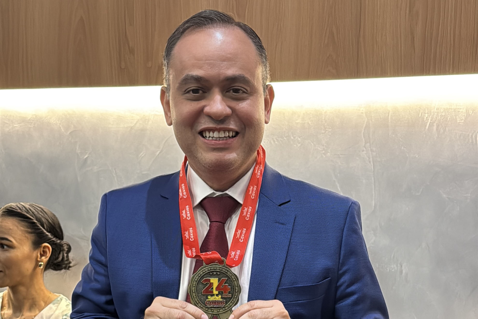 Catulé Júnior é homenageado em solenidade pelos 214 anos da Câmara Municipal de Caxias