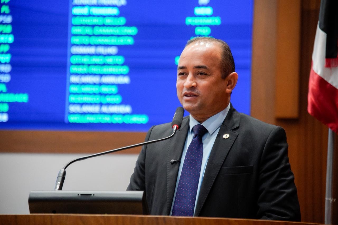 Aluízio Santos destaca entrega de obras e comemorações pelo Dia do Servidor em Chapadinha