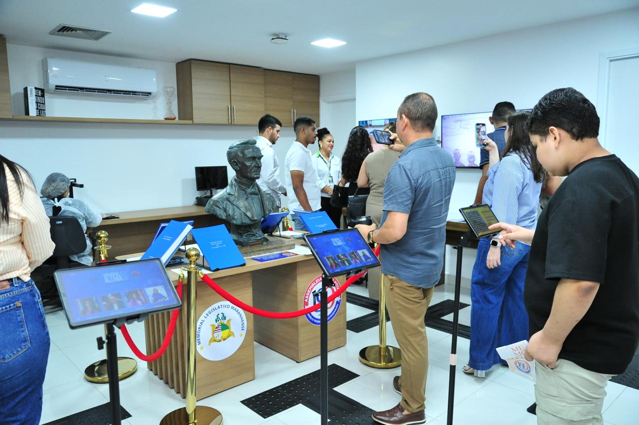 Estudantes de Direito da Facam visitam a Assembleia Legislativa e o Memorial do Legislativo Maranhense