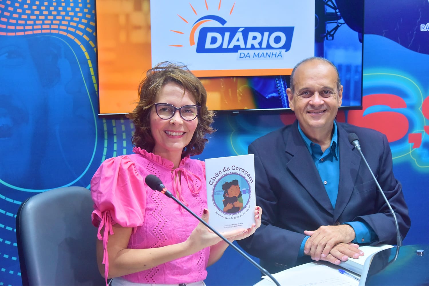 Márcia Carvalho destaca a obra “Chão de Coragem: As aventuras de Júlia no Memorial”