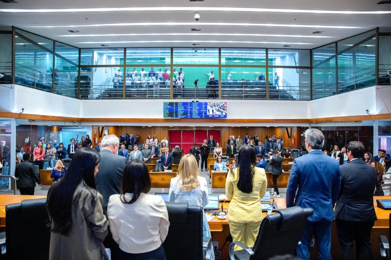 Assembleia faz minuto de silêncio em memória de José Luiz Nunes Júnior 