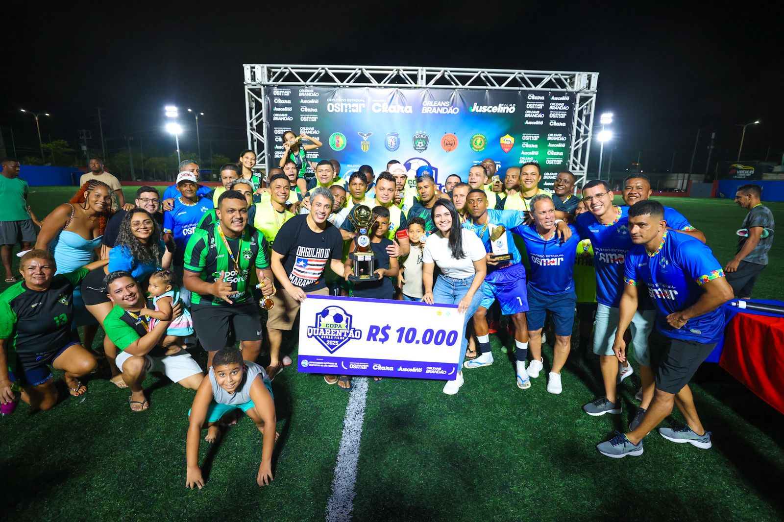 Osmar Filho acompanha entrega de óculos em São Bento e incentiva esporte amador em São Luís