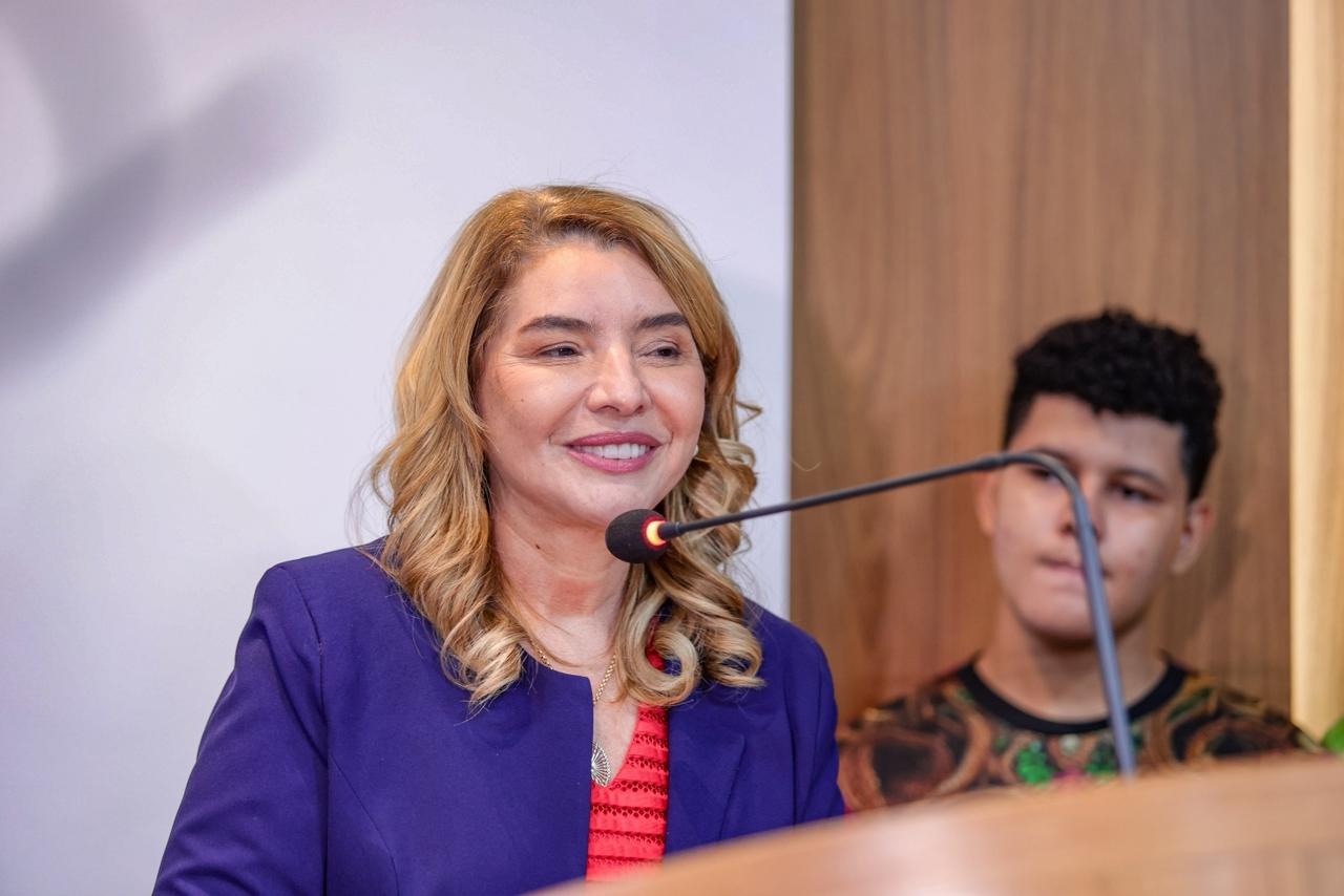 Iracema Vale – Honra ao Mérito na Câmara Municipal de São Luís