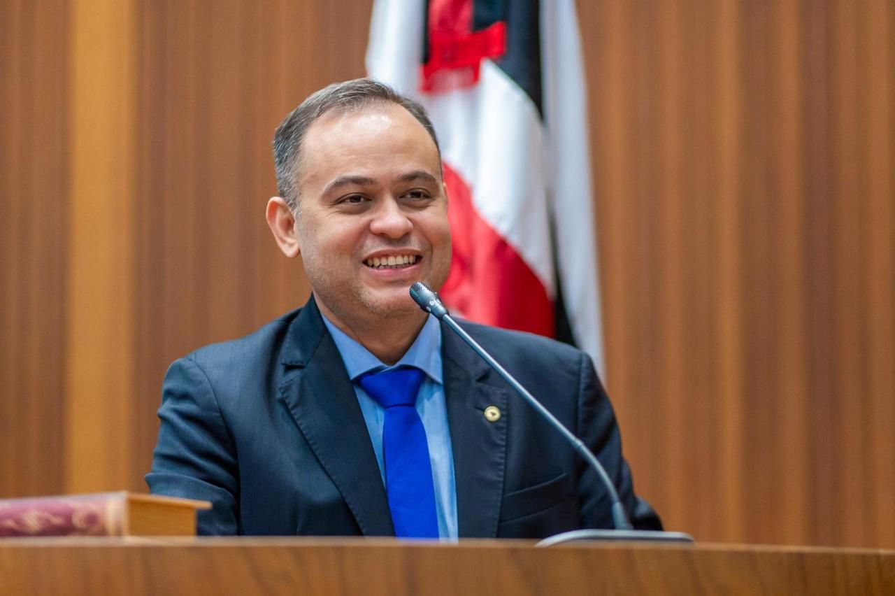 Deputado Catulé Júnior celebra aprovação de PL que denomina de Humberto Coutinho a avenida de entrada de Caxias