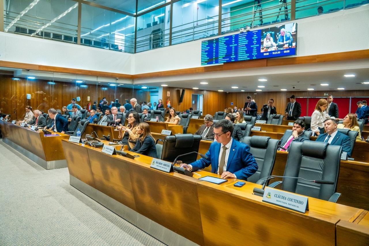 Aprovadas MPs que instituem programas que beneficiam gestantes e recém-nascidos e de promoção da geração de emprego e renda