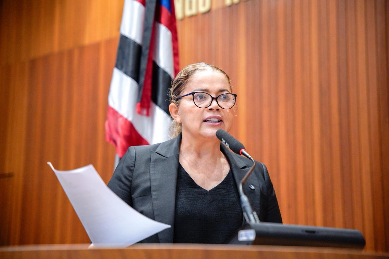 Mical Damasceno apresenta projeto que propõe destinação de recursos a eventos sociais e comunitários