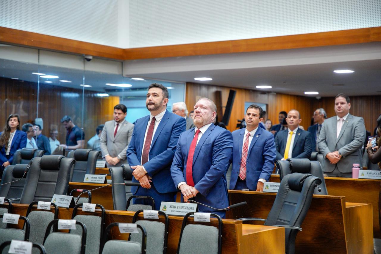 Assembleia faz minuto de silêncio às vítimas maranhenses de acidente ocorrido em Marília