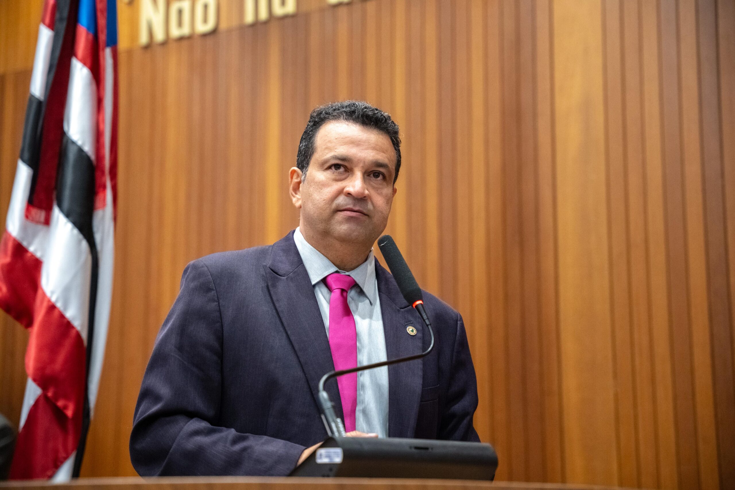 Adelmo Soares anuncia ação social voltada à oferta de cursos para  mulheres em Caxias