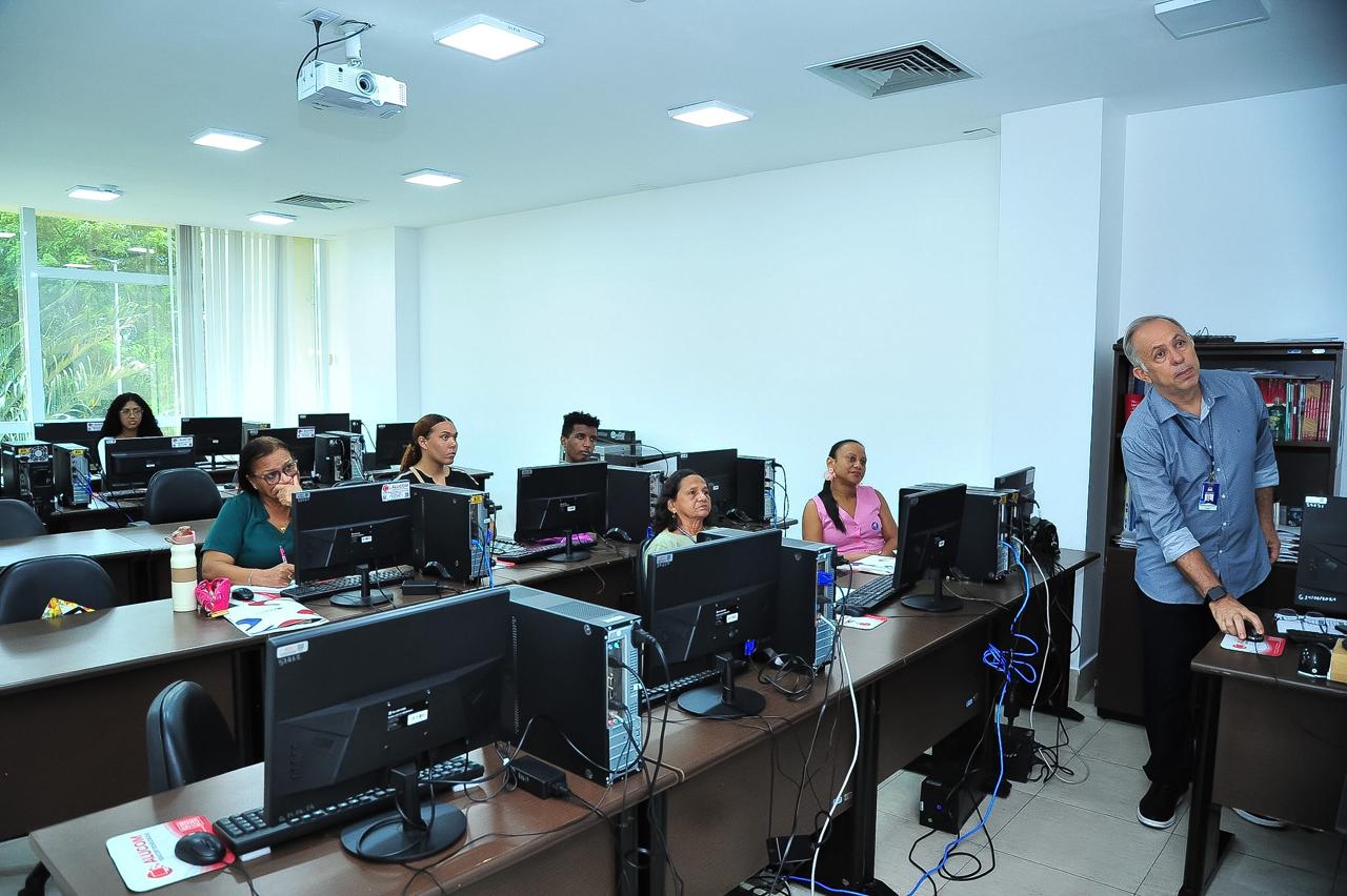 Escola do Legislativo promove curso de Informática à nova turma de servidores e  público externo