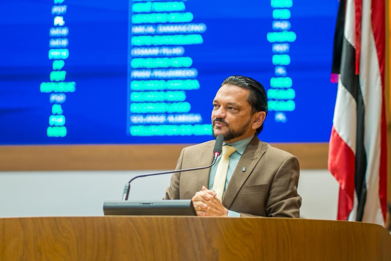 Cláudio Cunha agradece ao governador por obras no Litoral e destaca investimentos em Cururupu